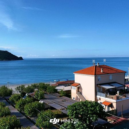 Residence Riviera Albenga Luaran gambar