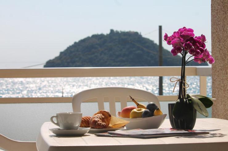 Residence Riviera Albenga Luaran gambar