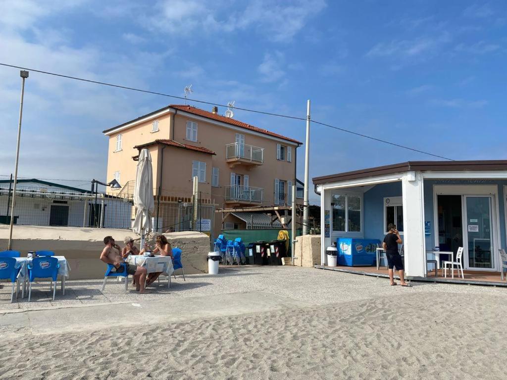 Residence Riviera Albenga Luaran gambar