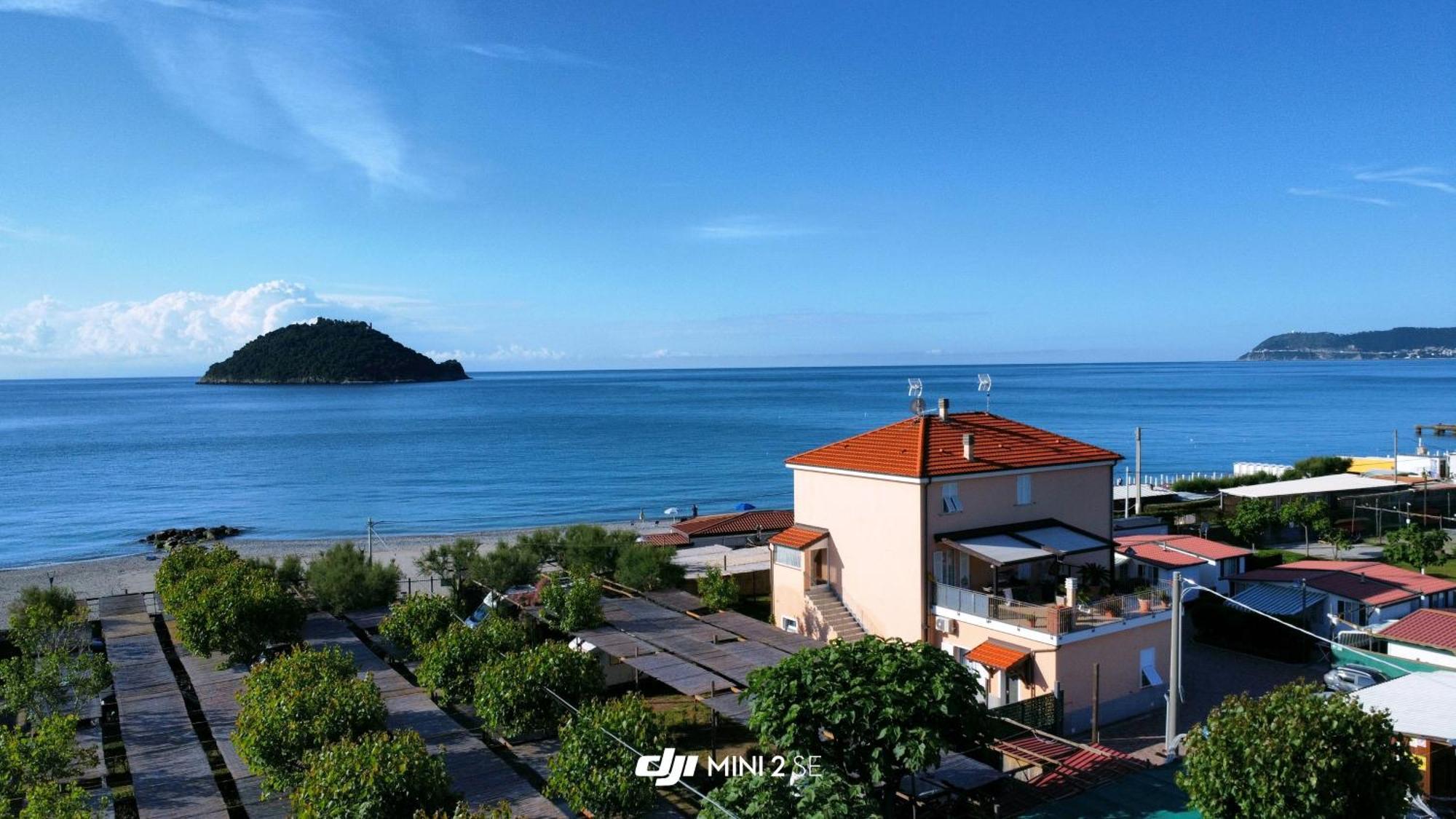 Residence Riviera Albenga Luaran gambar